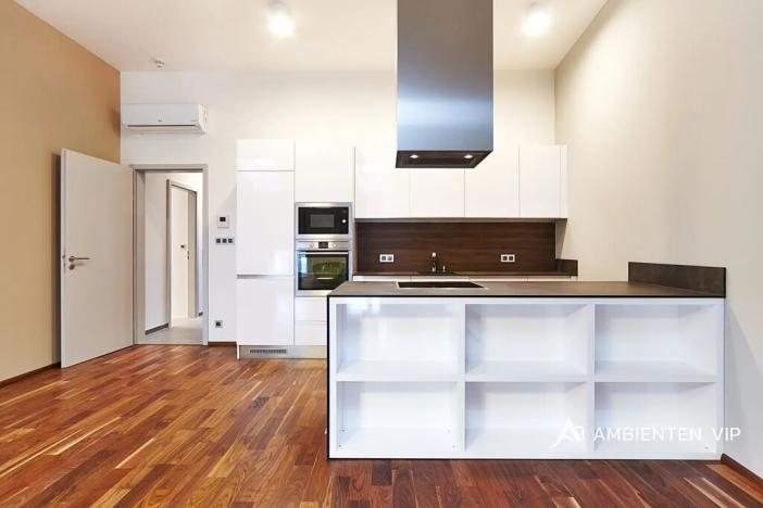 Pronájem bytu 2+kk, Brno, Jakubská, 78 m2