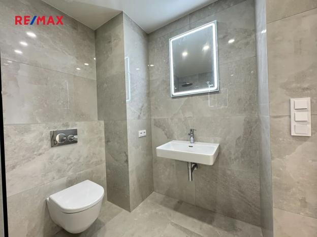 Pronájem bytu 2+kk, Praha - Vinohrady, Záhřebská, 49 m2