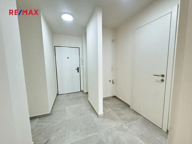 Pronájem bytu 2+kk, Praha - Vinohrady, Záhřebská, 49 m2