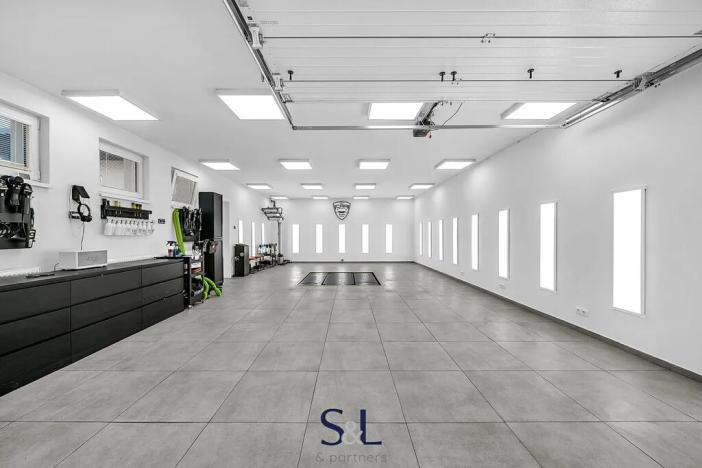 Prodej obchodního prostoru, Nový Bor, Česká, 325 m2