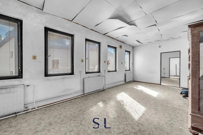 Prodej obchodního prostoru, Nový Bor, Česká, 325 m2