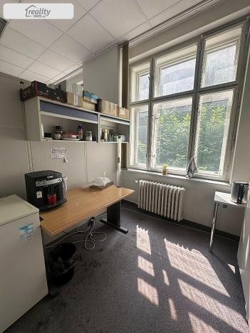 Pronájem kanceláře, Blansko, Gellhornova, 541 m2