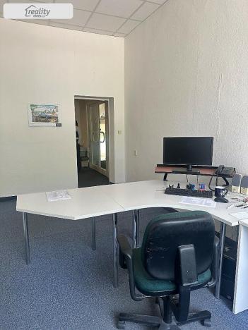 Pronájem kanceláře, Blansko, Gellhornova, 541 m2