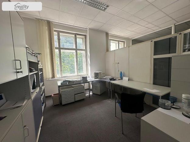 Pronájem kanceláře, Blansko, Gellhornova, 541 m2