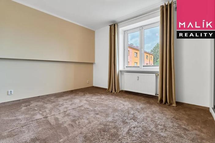 Prodej atypického bytu, Ostrov, Hlavní třída, 141 m2