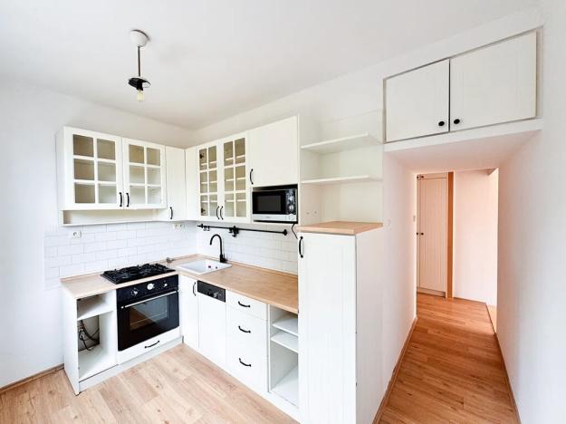 Prodej bytu 3+1, Ostrava, náměstí Družby, 69 m2