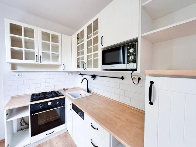 Prodej bytu 3+1, Ostrava, náměstí Družby, 69 m2