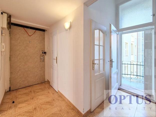 Pronájem bytu 2+1, Praha - Hradčany, Na valech, 78 m2