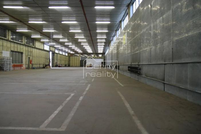 Pronájem skladu, Pardubice, Fáblovka, 1200 m2