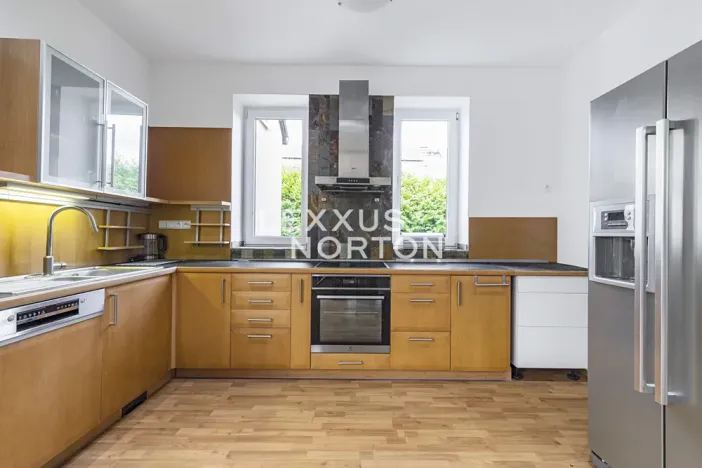 Pronájem rodinného domu, Statenice, Keltská, 280 m2