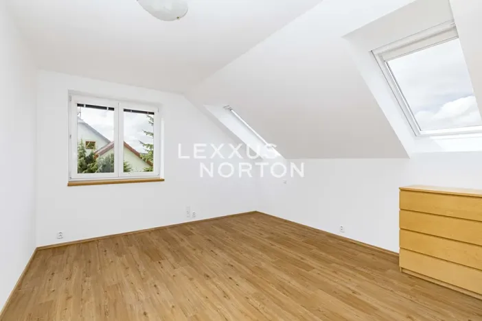 Pronájem rodinného domu, Statenice, Keltská, 280 m2