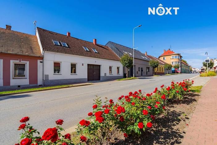 Prodej rodinného domu, Lišov, třída 5. května, 160 m2