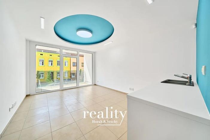 Pronájem kanceláře, Znojmo, Jarošova, 18 m2