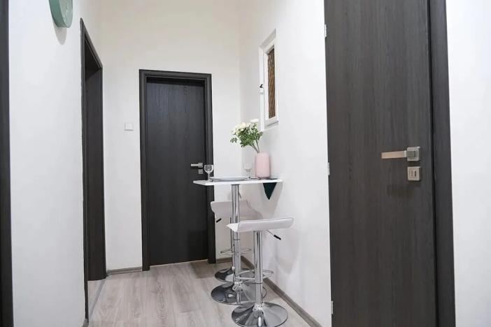 Pronájem bytu 2+1, Praha - Holešovice, Dělnická, 45 m2