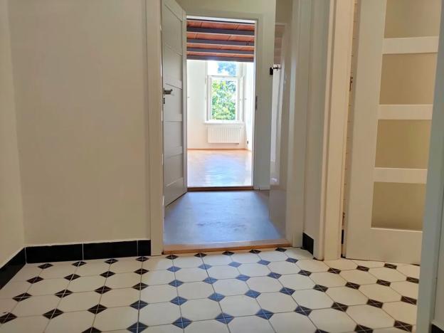 Pronájem bytu 1+kk, Praha - Smíchov, Na Skalce, 37 m2