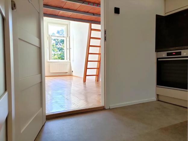 Pronájem bytu 1+kk, Praha - Smíchov, Na Skalce, 37 m2