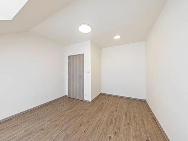 Prodej rodinného domu, Světice, Na Žlábku, 162 m2