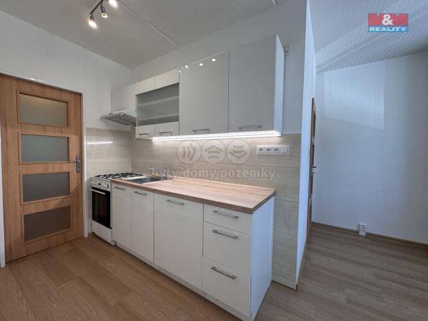 Prodej bytu 3+1, Třebíč - Nové Dvory, Velkomeziříčská, 76 m2