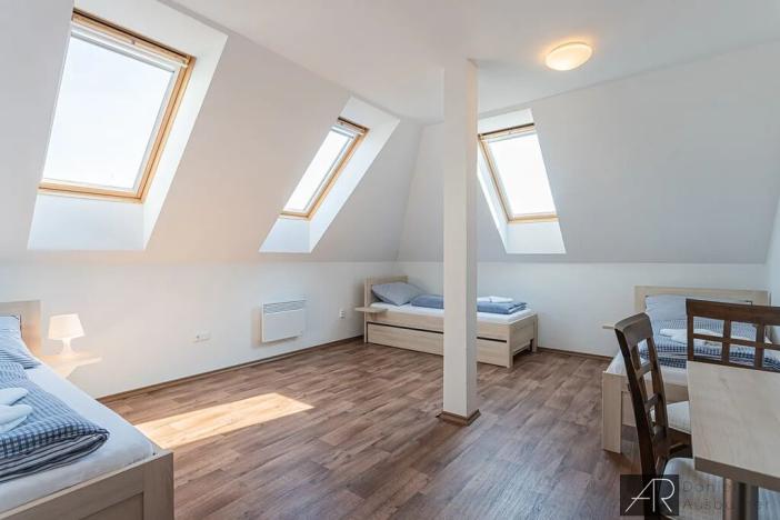 Prodej ubytování, Hovorany, 885 m2