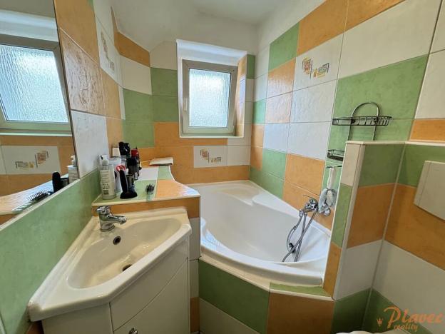 Prodej bytu 2+1, Karlovy Vary, Třeboňská, 55 m2