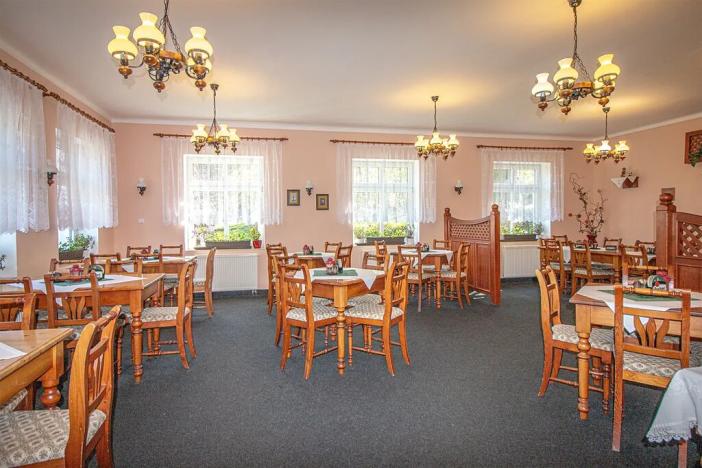 Prodej restaurace, Mařenice, 479 m2