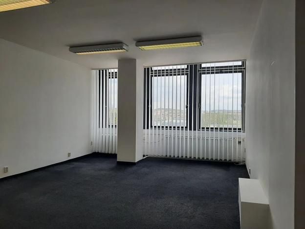Pronájem kanceláře, Brno, Svatopetrská, 20 m2