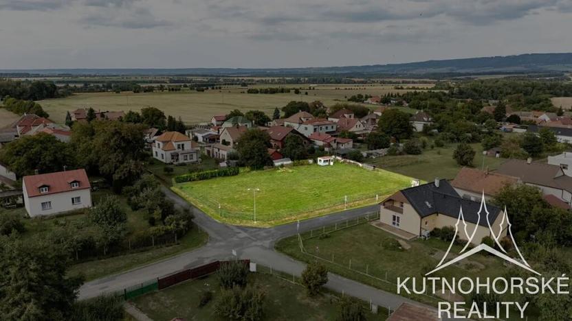 Prodej pozemku pro bydlení, Okřesaneč, 1732 m2