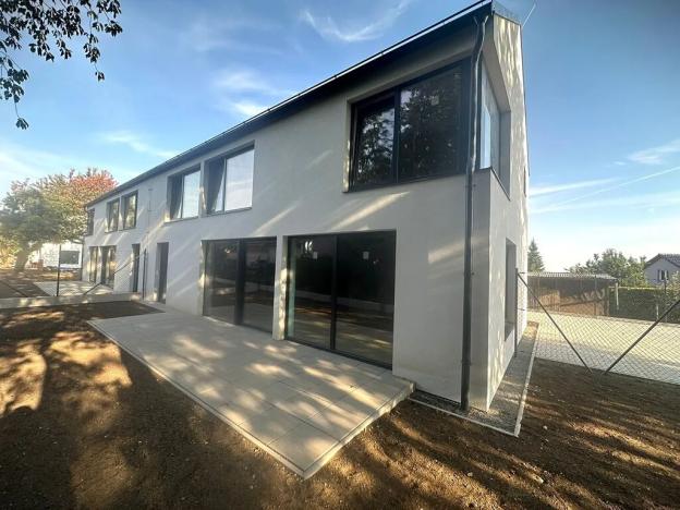 Prodej rodinného domu, Strančice, 142 m2