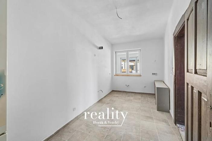 Prodej zemědělské usedlosti, Báňovice, 80 m2