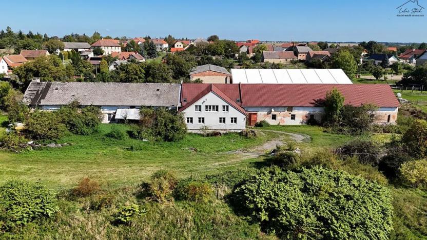 Prodej obchodního prostoru, Střemy, 1200 m2