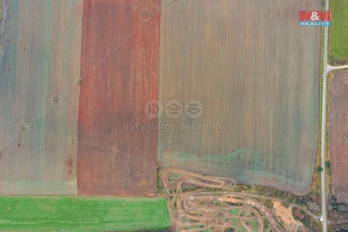 Prodej pole, Tlučná, 299 m2