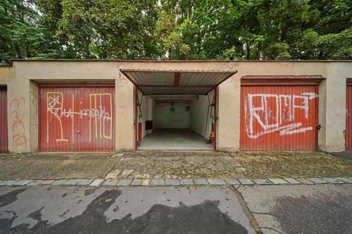 Pronájem skladu, Praha - Střešovice, Buštěhradská, 16 m2