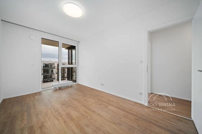 Pronájem bytu 1+kk, Praha - Chodov, Líbalova, 30 m2