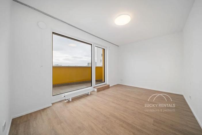 Pronájem bytu 1+kk, Praha - Chodov, Líbalova, 30 m2