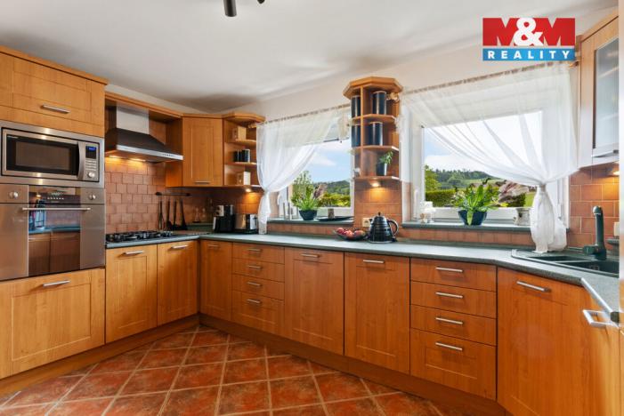 Prodej rodinného domu, Chuchelna, 290 m2