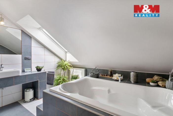 Prodej rodinného domu, Chuchelna, 290 m2