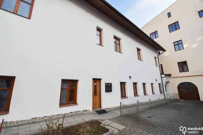 Prodej činžovního domu, Olomouc, Dolní náměstí, 1450 m2