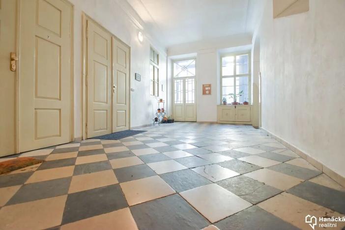 Prodej činžovního domu, Olomouc, Dolní náměstí, 1450 m2