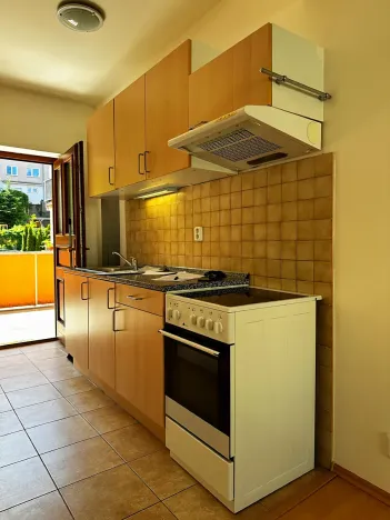 Pronájem bytu 1+kk, Praha - Břevnov, Bělohorská, 28 m2