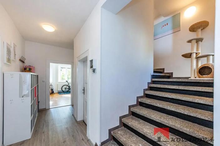 Prodej rodinného domu, Ledčice, 185 m2