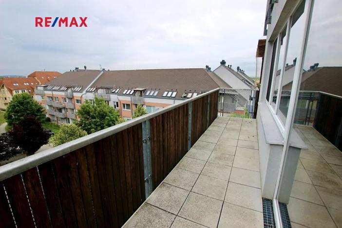 Pronájem bytu 1+kk, Praha - Kbely, Pod Nouzovem, 32 m2