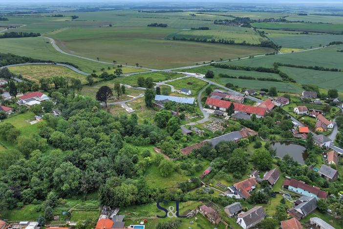 Prodej komerčního pozemku, Podhořany u Ronova, 21276 m2