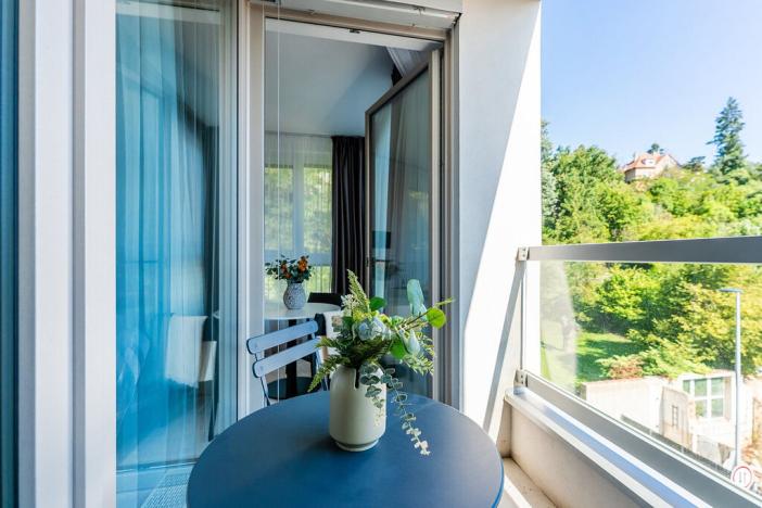 Pronájem bytu 2+kk, Praha - Vysočany, Odkolkova, 63 m2