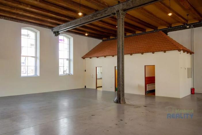 Pronájem skladu, Brandýs nad Labem-Stará Boleslav, 633 m2