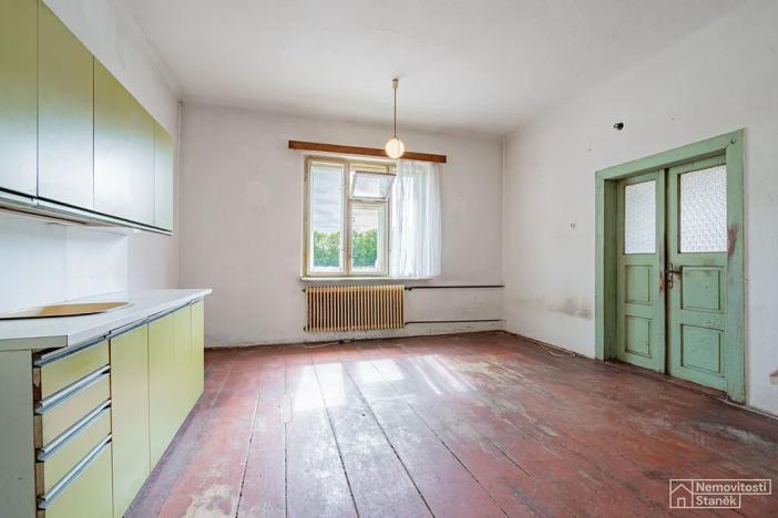 Prodej rodinného domu, Štěkeň, Kestřanská, 250 m2