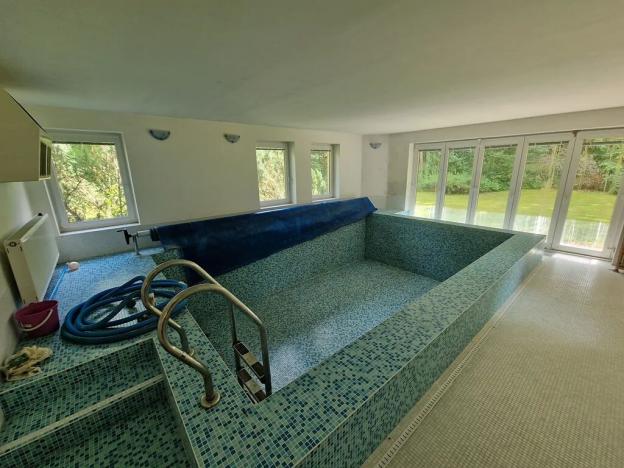 Prodej rodinného domu, Hrdlořezy, 280 m2