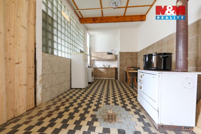 Prodej výrobních prostor, Černošín, 1100 m2