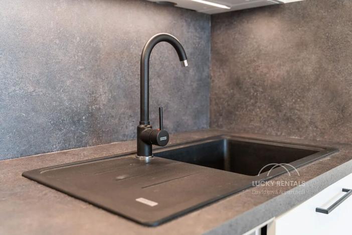 Pronájem bytu 1+kk, Praha - Chodov, Líbalova, 32 m2