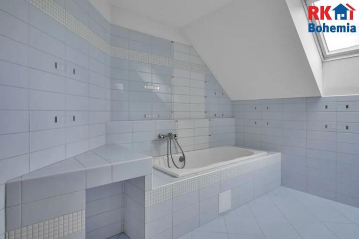 Prodej rodinného domu, Hrdlořezy, 400 m2