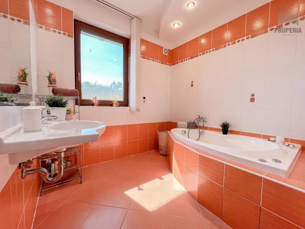 Prodej rodinného domu, Dukovany, 194 m2